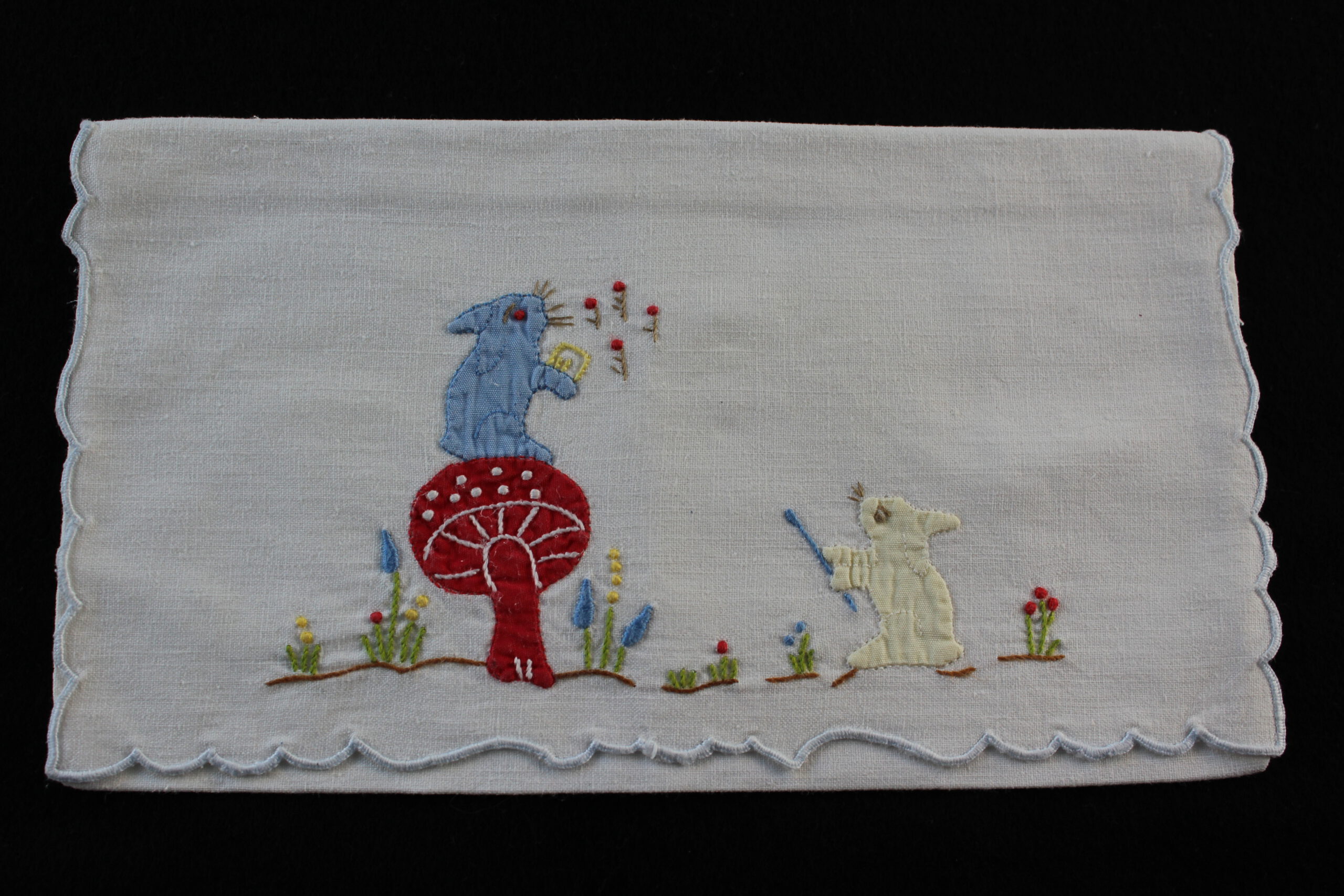 Mehr über den Artikel erfahren The Lost Art of Heirloom Needlework